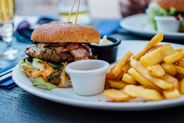 Foods You Definitely Need To Avoid If You Undergo From A Thyroid Disorder - USA Service